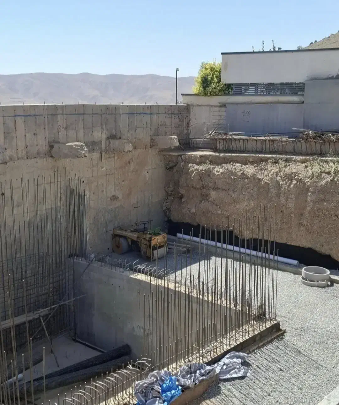 کرایه دادن غلطک کوبیدن زیرسازی کف فنداسیون بتن|ماشینآلات صنعتی|احمدآبادمستوفی, |دیوار