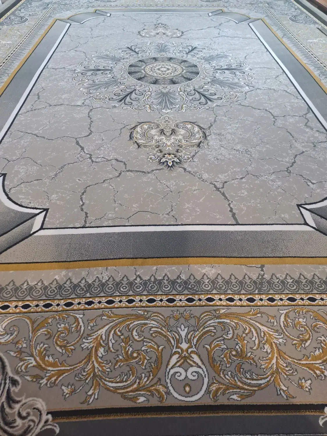 فرش زیبا با کیفیت ۷۰۰شانه|فرش|بجنورد, |دیوار