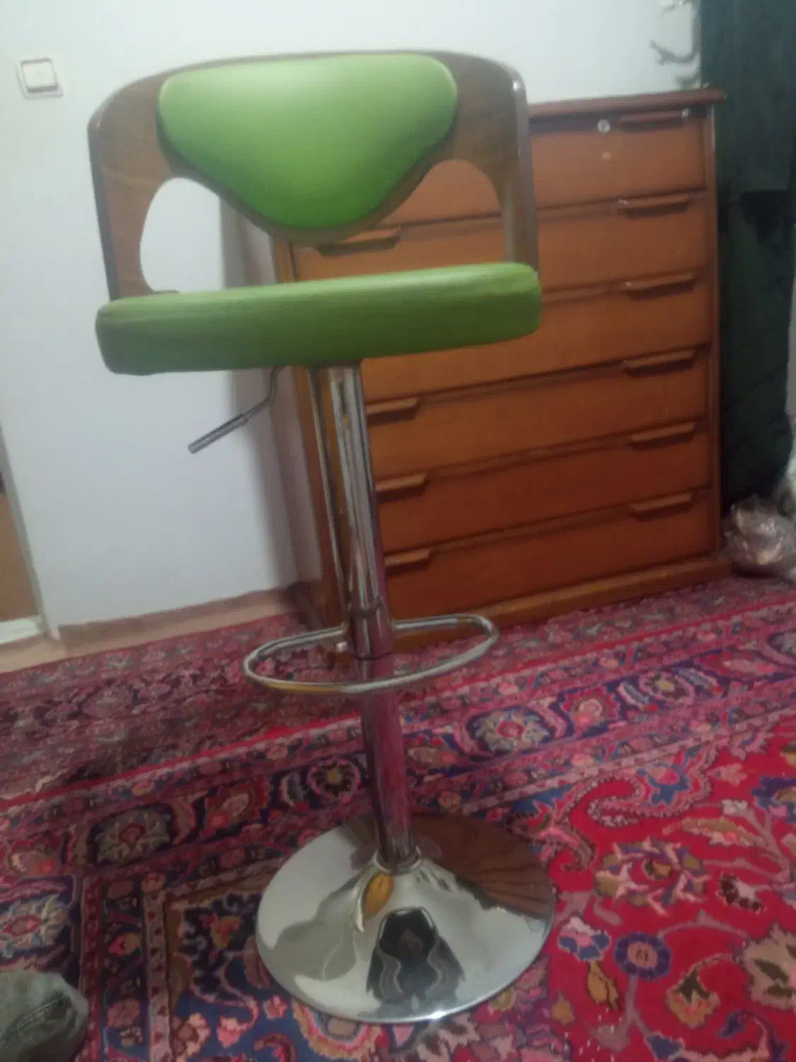 صندلی اوپنی جک دار|مبلمان خانگی و میز عسلی|میانه, |دیوار