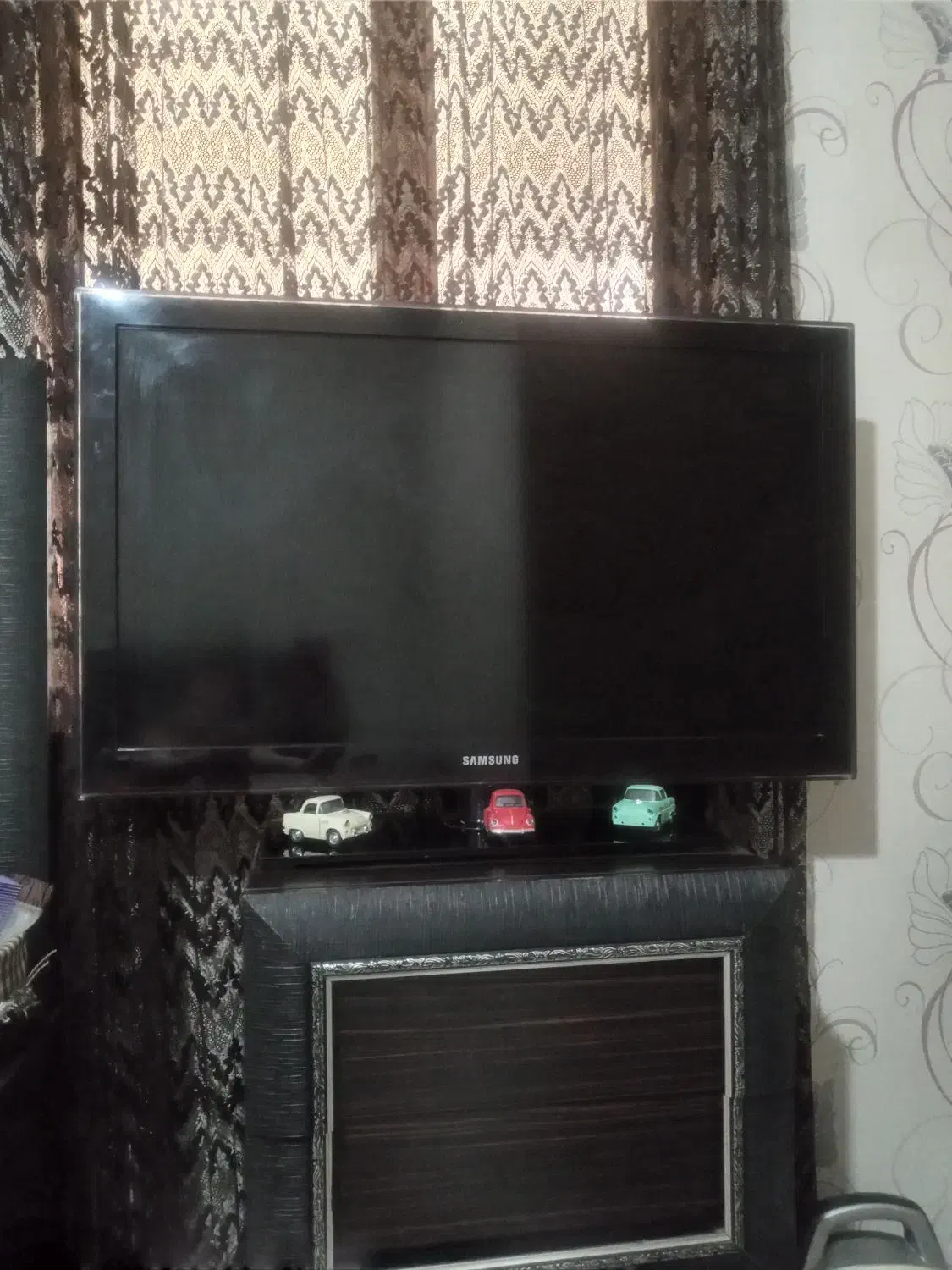 ال سی دی۴۰ سامسونگ سالم باکارتن|تلویزیون و پروژکتور|اسلامشهر, شهرک مهدیه|دیوار