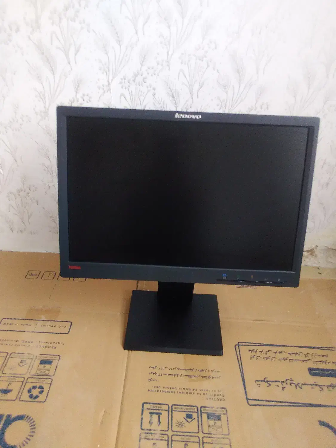 مانیتور ۲۰ اینچ لنوو|قطعات و لوازم جانبی رایانه|کوهدشت, |دیوار