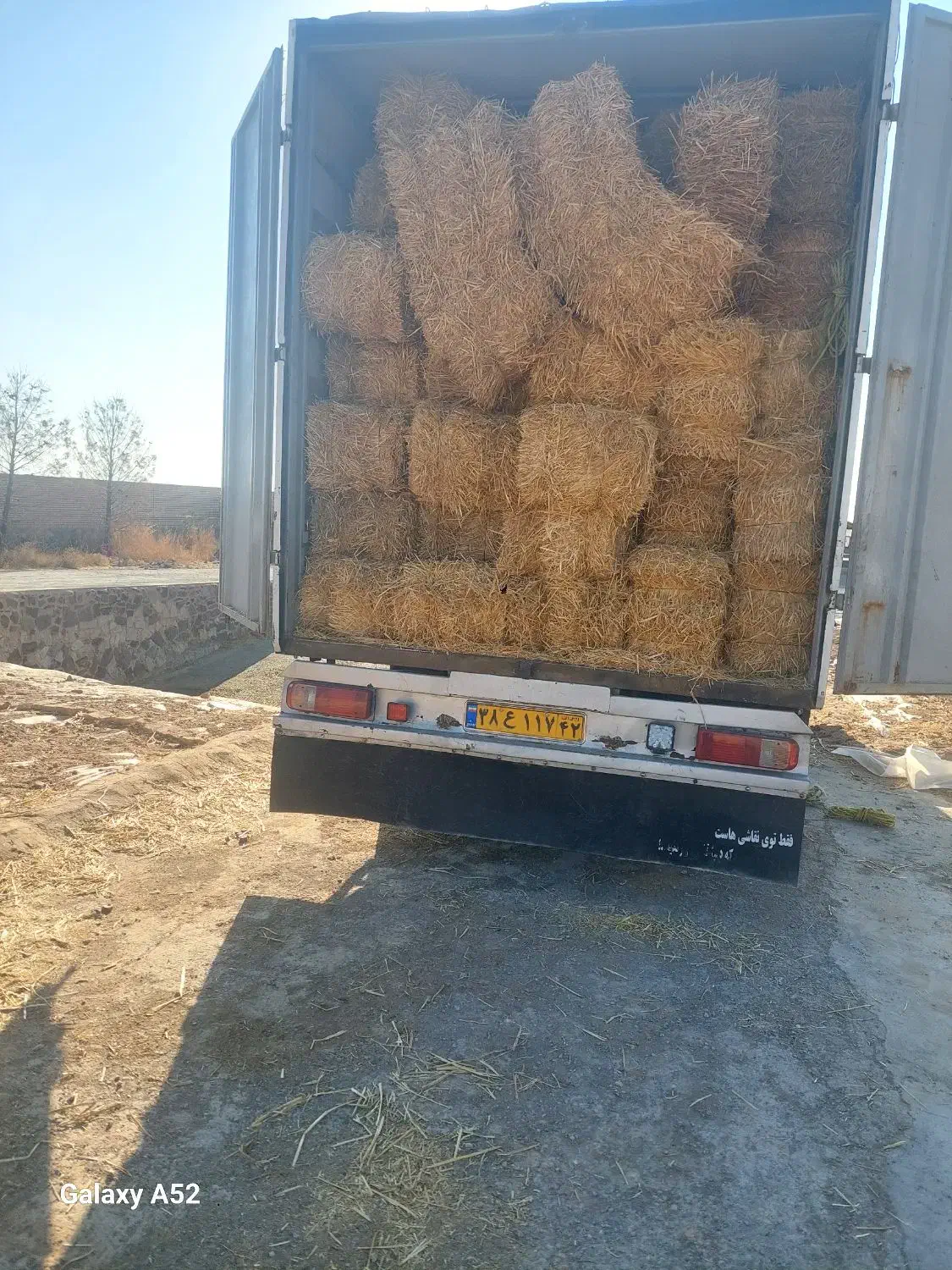 فروش کاه نرم گندم..‌پرس کاه .پرس یونجه انبار|عمده‌فروشی|مشهد, شهرک صنعتی توس|دیوار