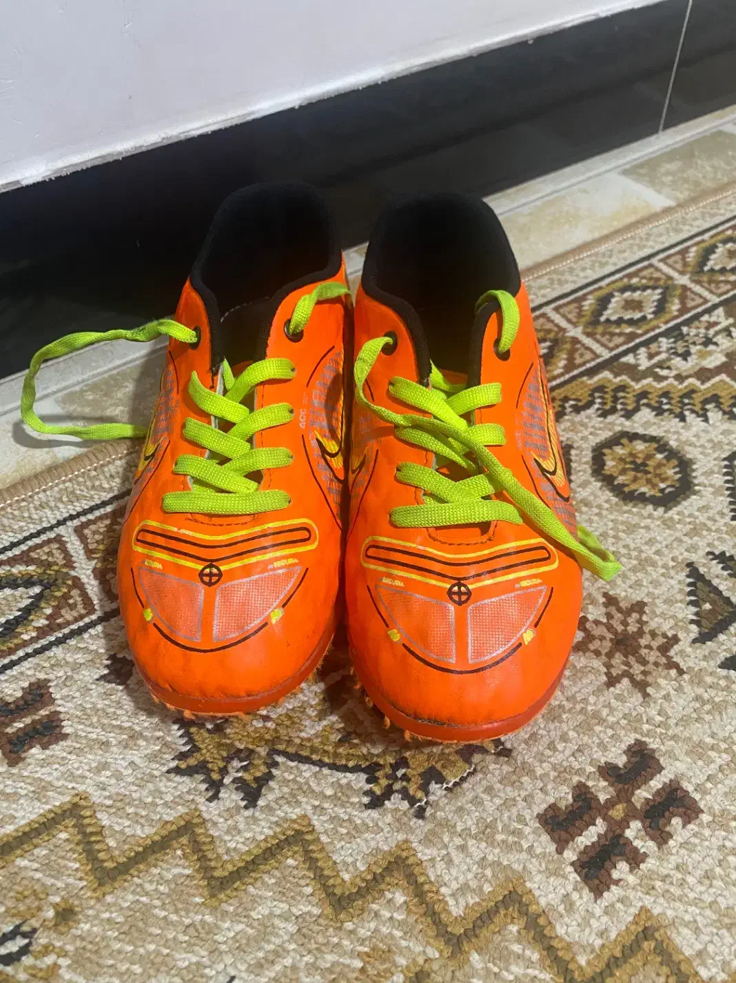 کفش فوتبالی استوک|تجهیزات ورزشی|آستانه اشرفیه, |دیوار