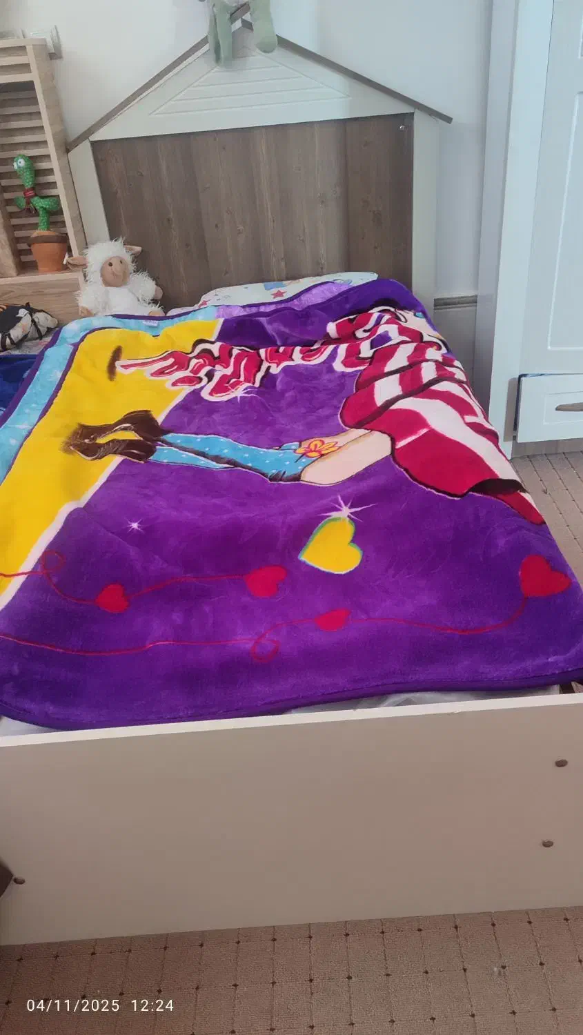 فروش فوری با تخفیف ویژه|تخت و سرویس خواب|کوار, |دیوار