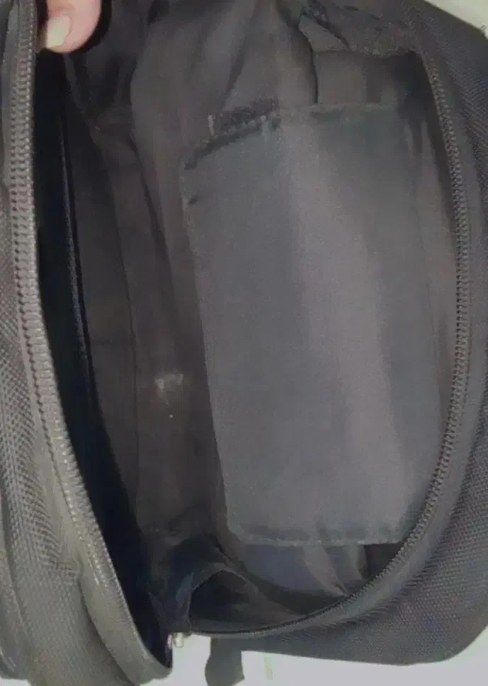 کوله خارجی درحد|کیف، کفش، کمربند|نیشابور, خط کاشمر|دیوار