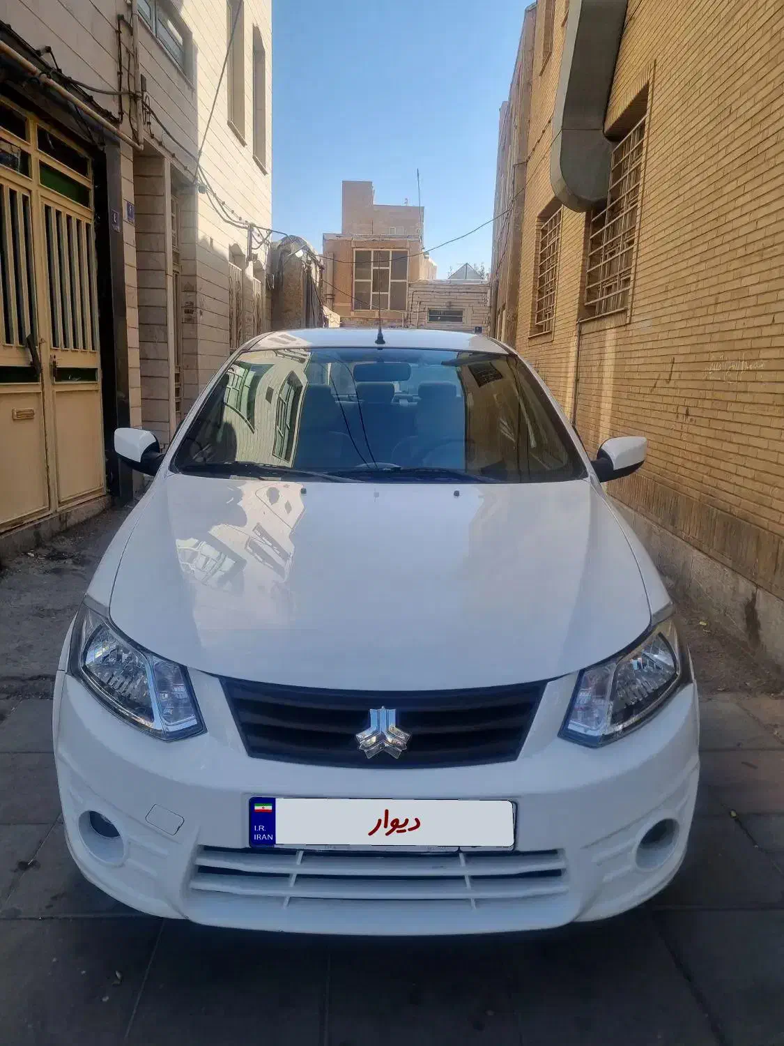 ساینا سفید مدل۹۶ بیرنگ|خودرو سواری و وانت|اراک, |دیوار