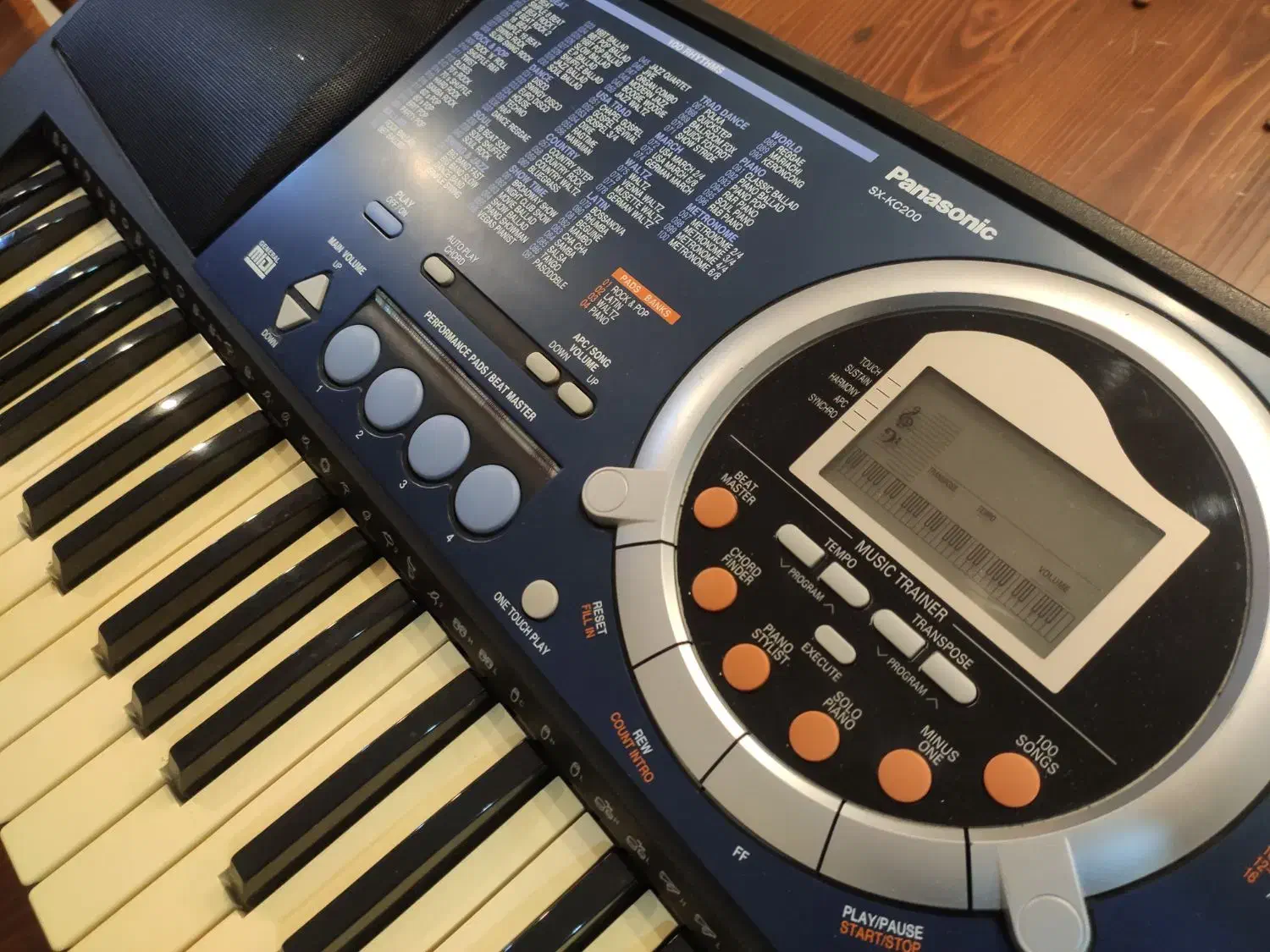 ارگ پاناسونیک بسیار کم کارکرد و نو|پیانو، کیبورد، آکاردئون|شیراز, قدوسی غربی|دیوار