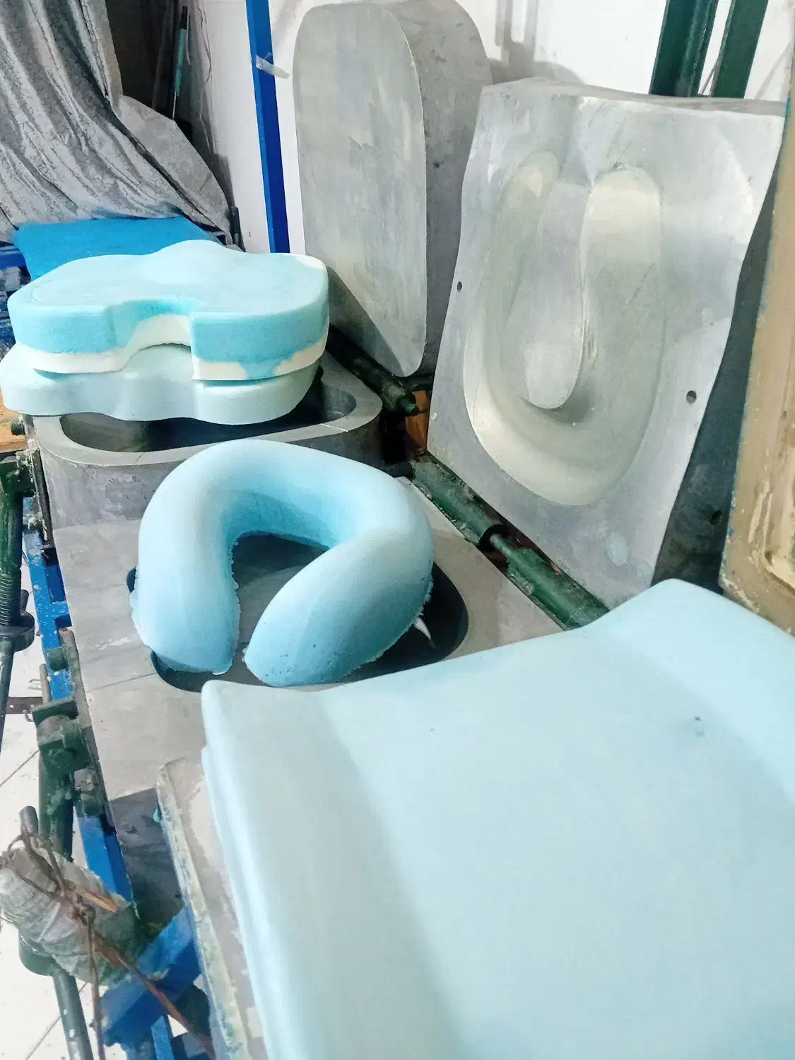 دورگردنی و بالشت نشیمن و پشت کمری|آرایشی، بهداشتی، درمانی|کهریزک, |دیوار