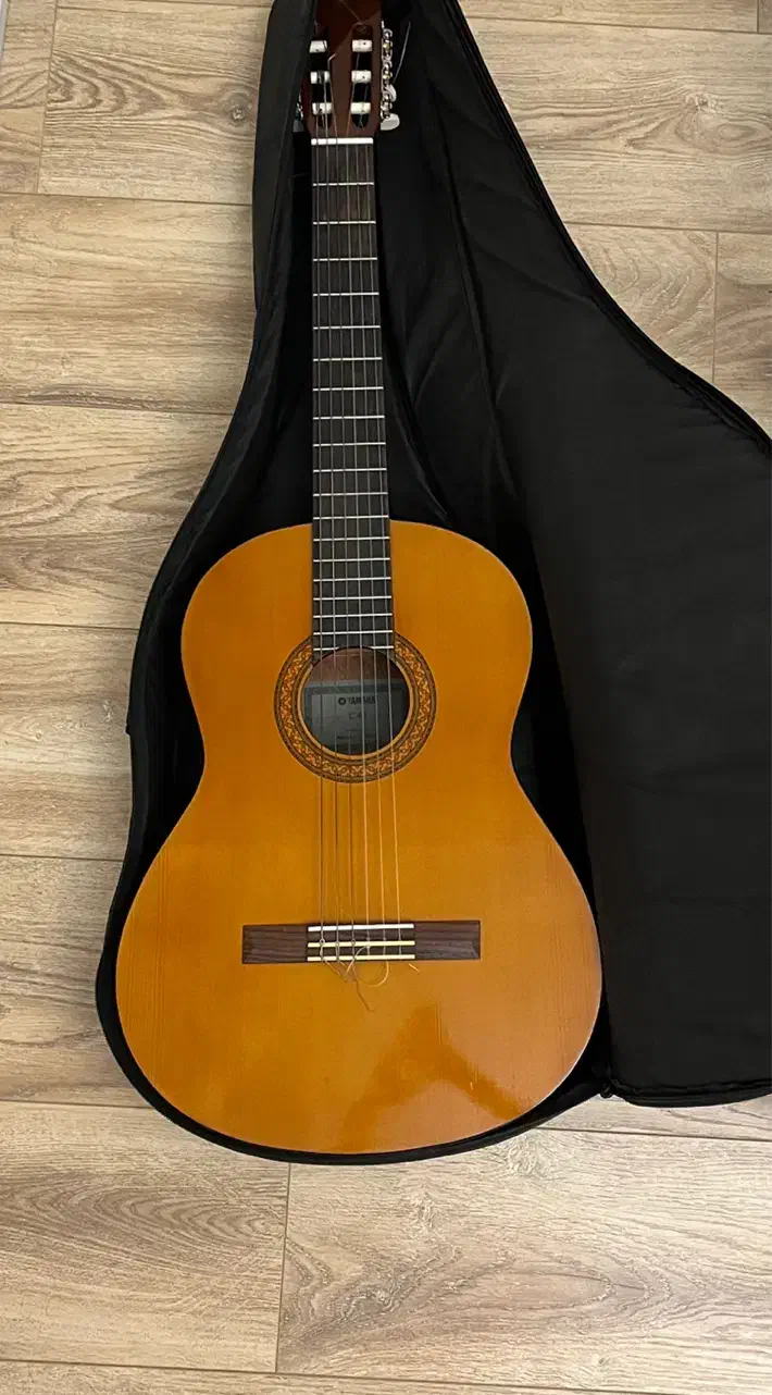 گیتار یاماها سی چهل اندونزی|گیتار، بیس، امپلیفایر|تهران, شهران جنوبی|دیوار