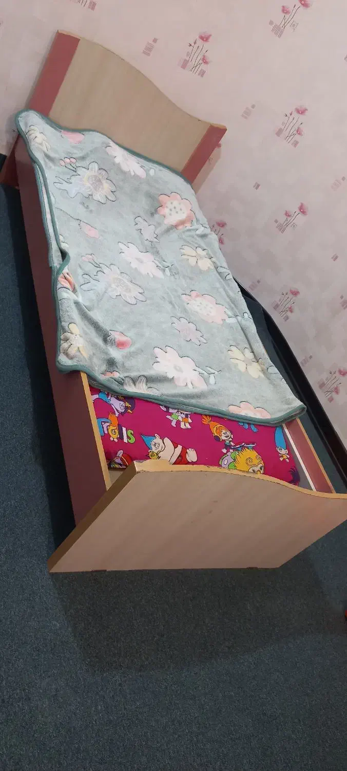 تخت خواب و کمد|تخت و سرویس خواب|شهرکرد, |دیوار