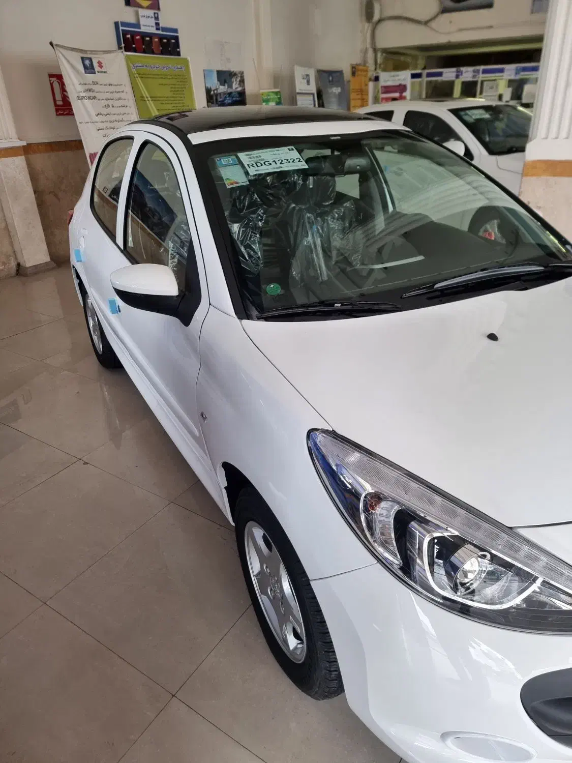 ۲۰۷ پاناروما 1403خشک|خودرو سواری و وانت|رشت, جانبازان|دیوار