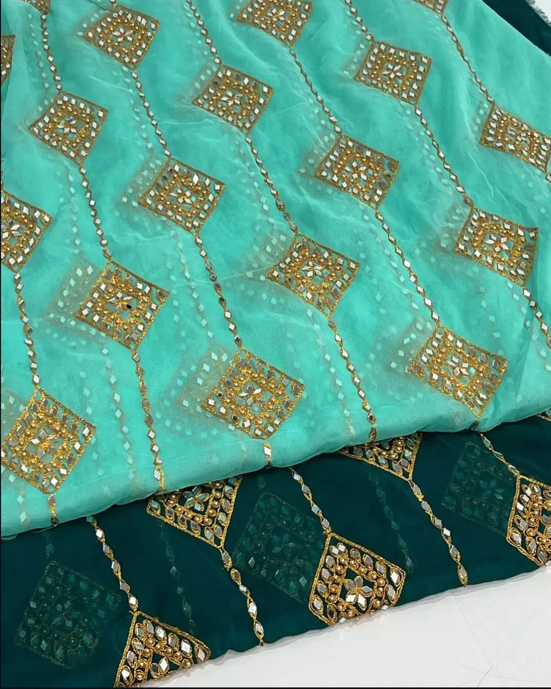 پارچه های سوزن دوزی مجلسی|لباس|یزد, |دیوار