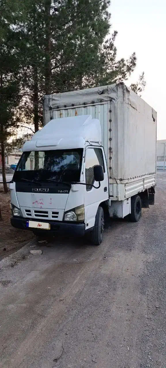 ایسیزو|خودرو سنگین|نائین, |دیوار