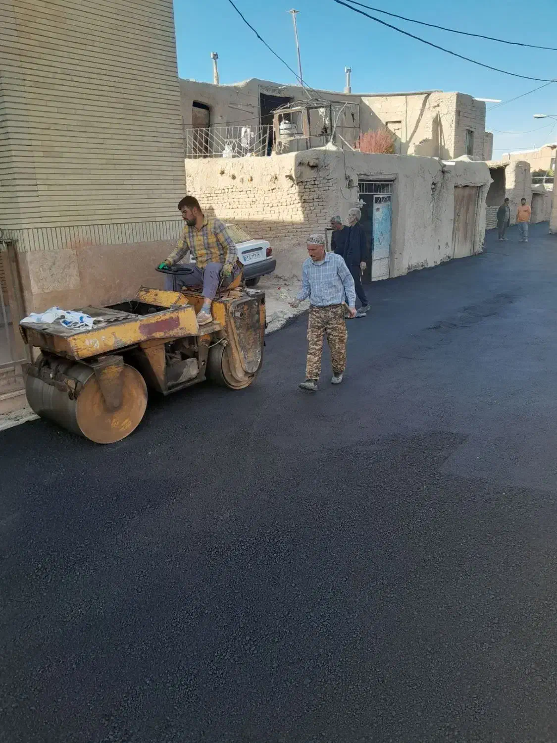 اسفالت وجدول و زیر سازی و ایزوگام|خدمات پیشه و مهارت|ملکآباد, |دیوار