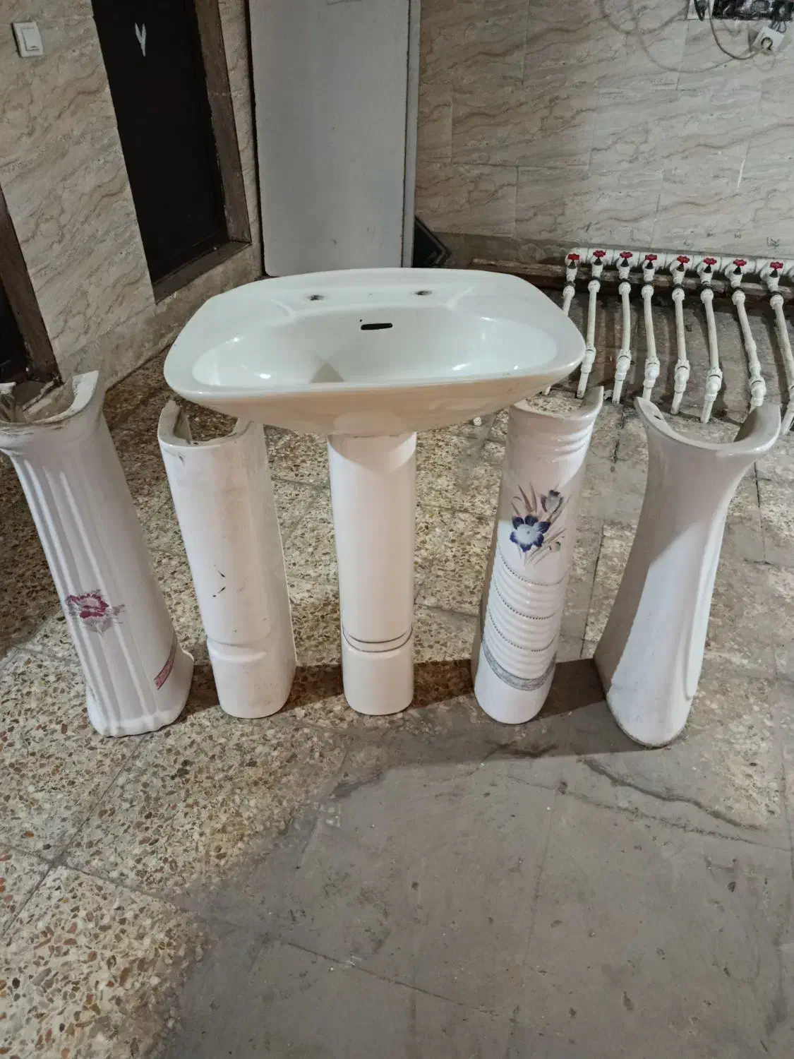 روشویی همراه پنج پایه|لوازم سرویس بهداشتی|اهواز, گلستان|دیوار