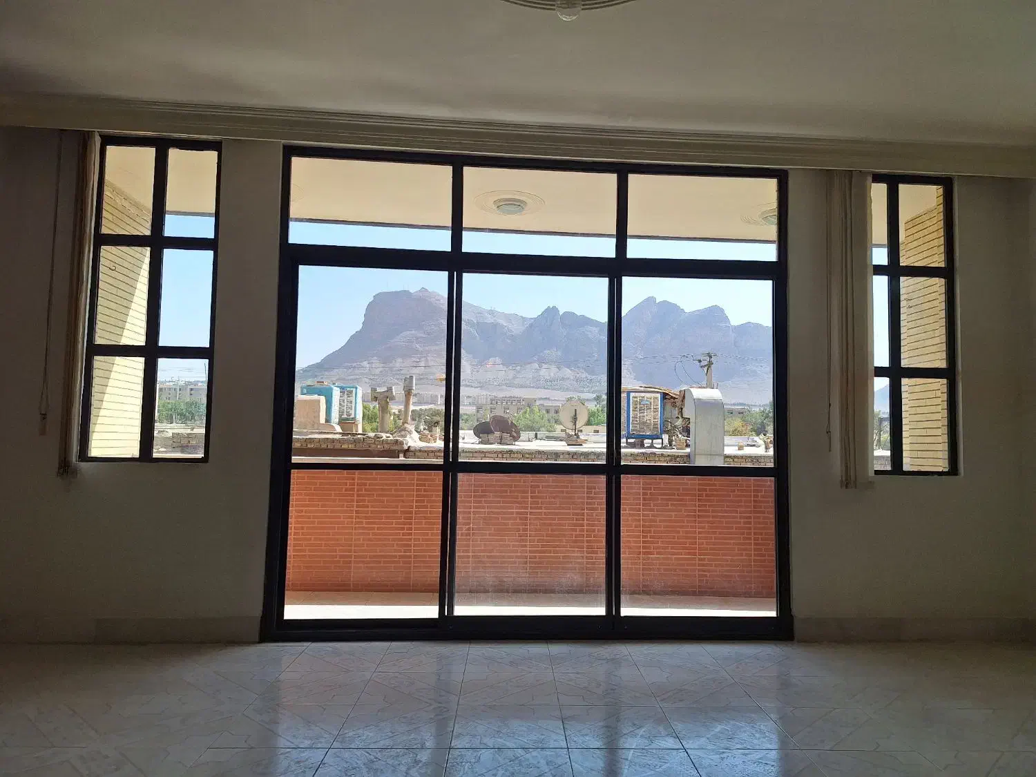 آپارتمان ۱۳۰ متری/دو خوابه/خیابان ارتش/بهداری لشکر|اجارهٔ آپارتمان|اصفهان, فرح آباد|دیوار