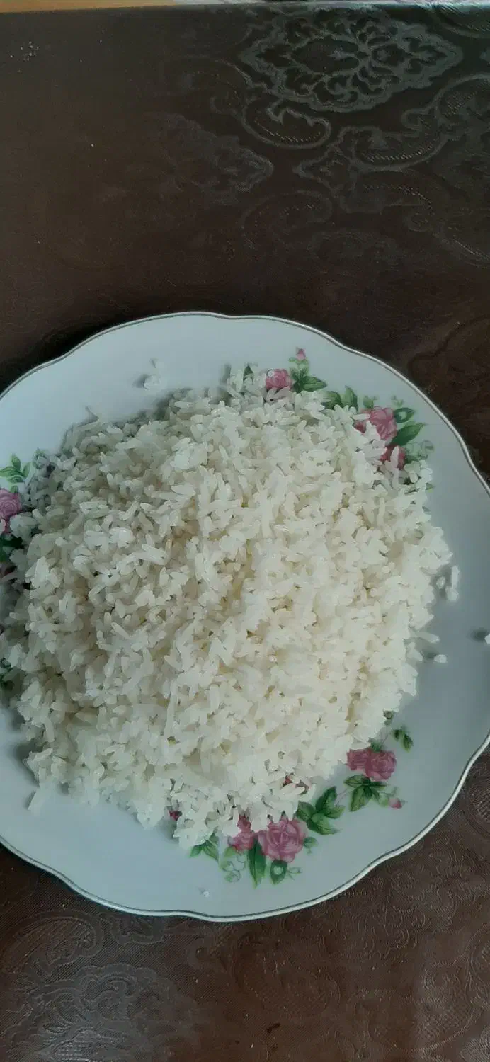 برنج عنبر بو خالص و یک دست قیمت مناسب|خوردنی و آشامیدنی|اصفهان, شیخ طوسی|دیوار