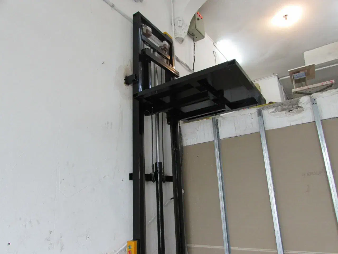 ساخت و نصب بالابر هیدرولیکی|خدمات پیشه و مهارت|تهران, شادآباد|دیوار