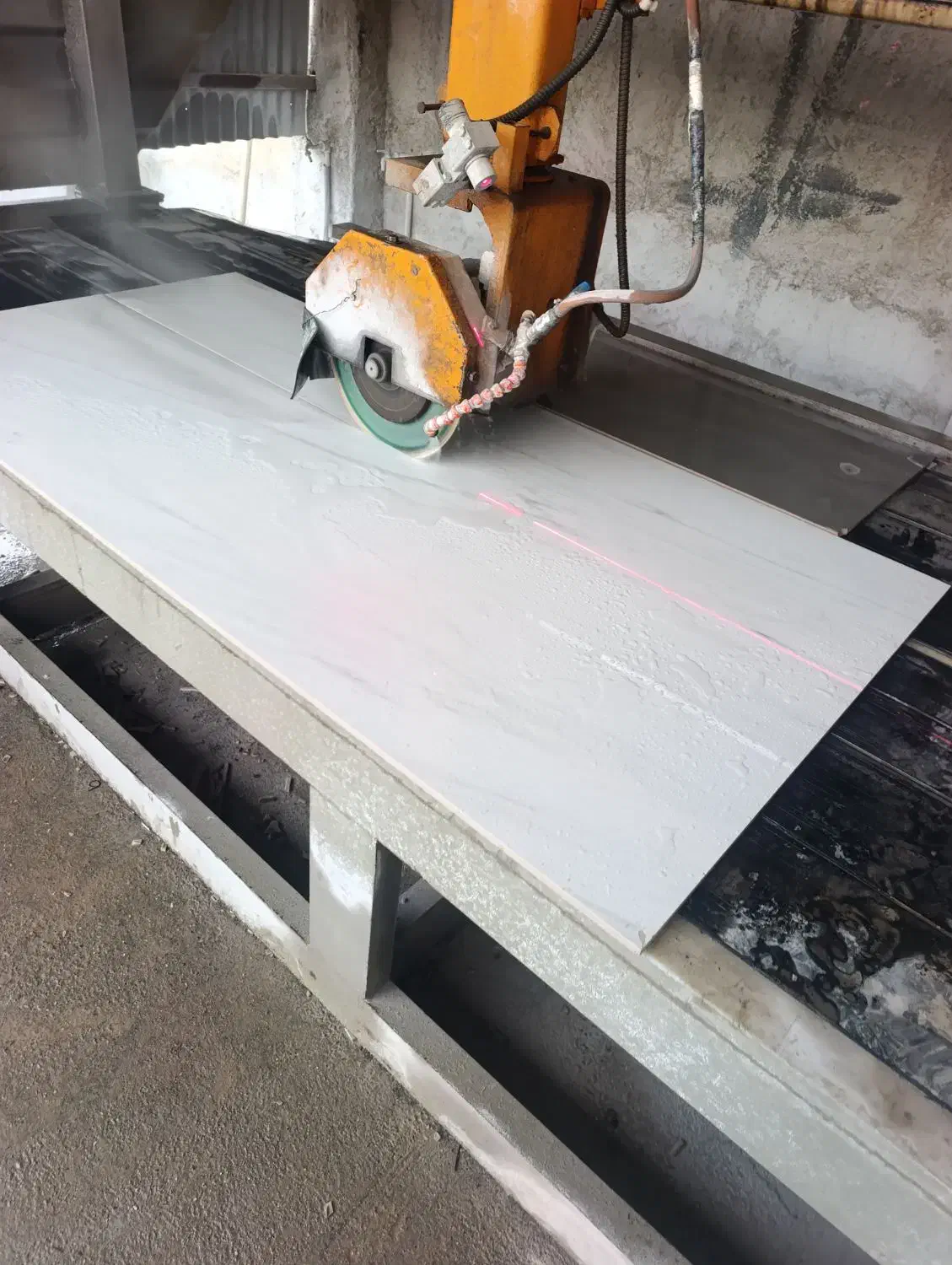 سرامیک فله‌ دستچین ابعاد بزرگ ادیت اتوماتیک وگونیا|مصالح و تجهیزات ساختمان|اصفهان, مرداویج|دیوار