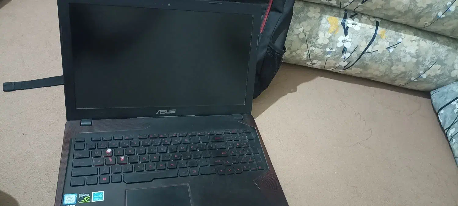 لپ تاپ asus fx553vd تمیزو سالم بهمراه تمامی اقلام|رایانه همراه|ورامین, ورامین|دیوار