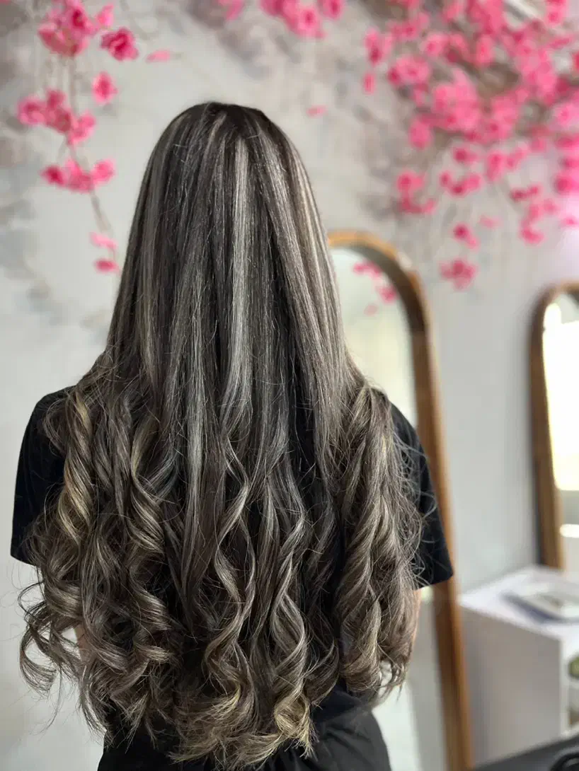 خدمات رنگ ، کراتین و احیای مو|خدمات آرایشگری و زیبایی|فولادشهر, B2|دیوار