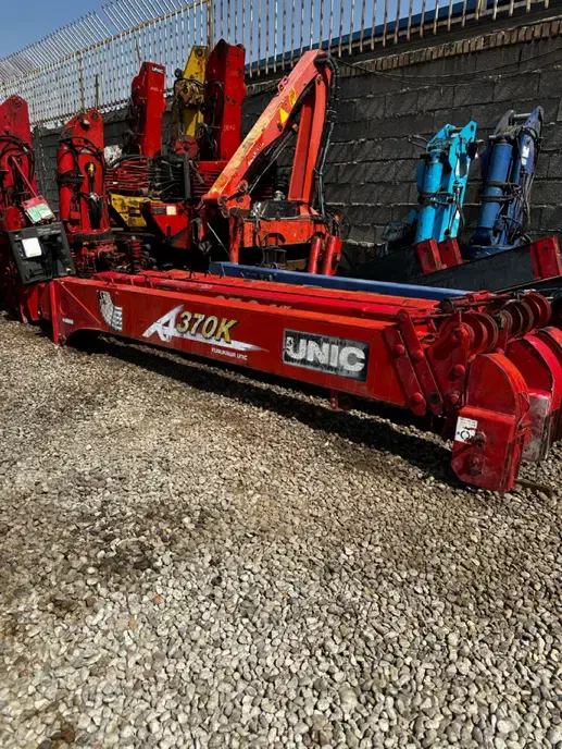 جرثقیل ۳ تن یونیک ۳۷۰ وارداتی|قطعات یدکی و لوازم جانبی|شیراز, پادگان ولیعصر|دیوار