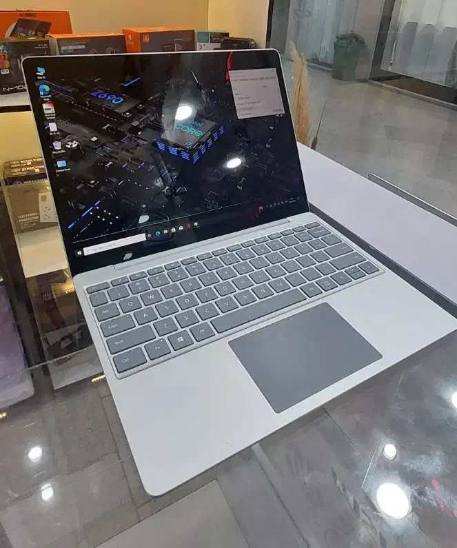 Surface GO|رایانه همراه|محمدیه-قزوین, |دیوار