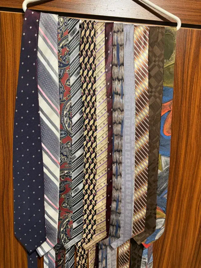 کراوات خارجی|کیف، کفش، کمربند|تبریز, |دیوار