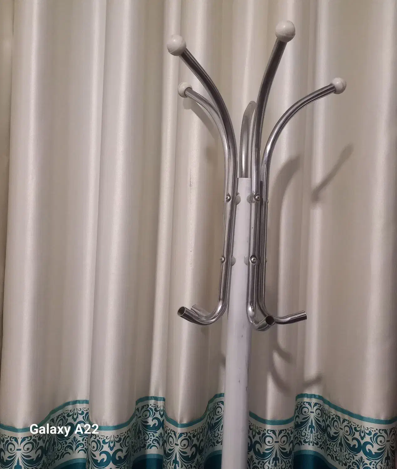 چوب رختی ایستاده|بندرخت و رختآویز|کرمانشاه, |دیوار