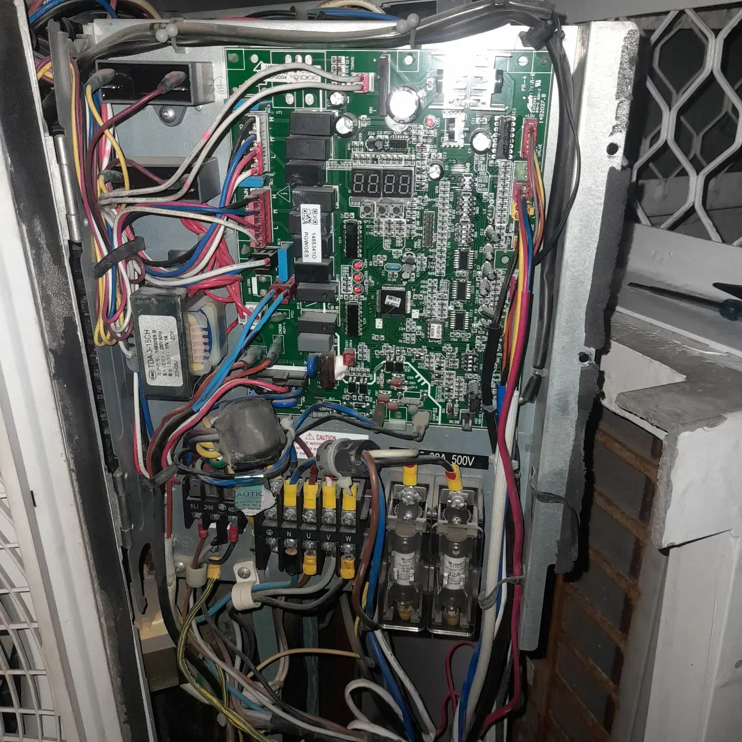 برق،آب وکولر|خدمات پیشه و مهارت|کیش, |دیوار