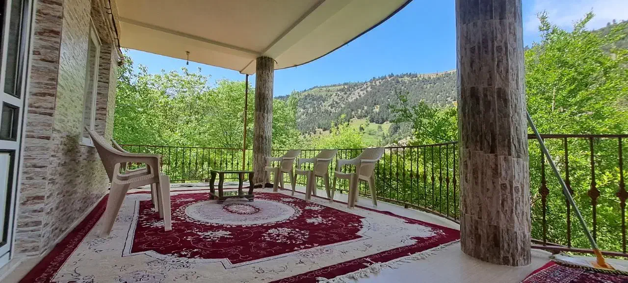 در محیطی دنج وآرام|اجارهٔ کوتاه‌مدت ویلا و باغ|رودبار, |دیوار