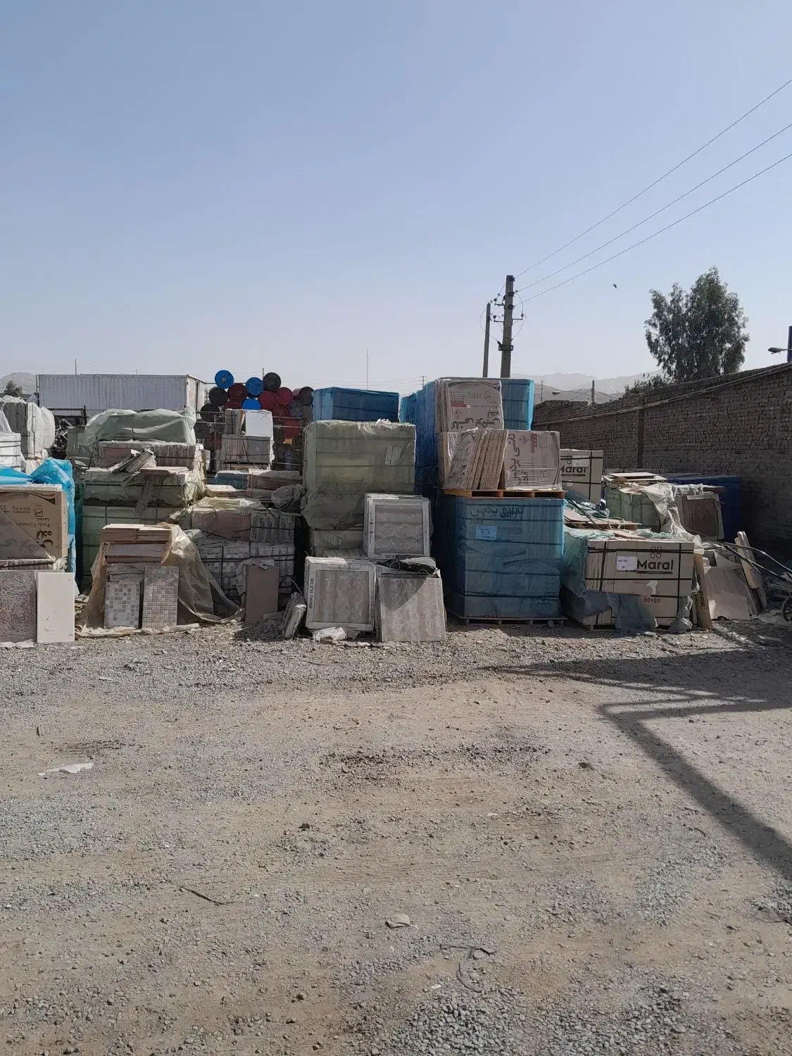 انبار‌کاشی سرامیک‌۶۰‌در ۶۰|عمده‌فروشی|تهران, شهرک رضویه|دیوار