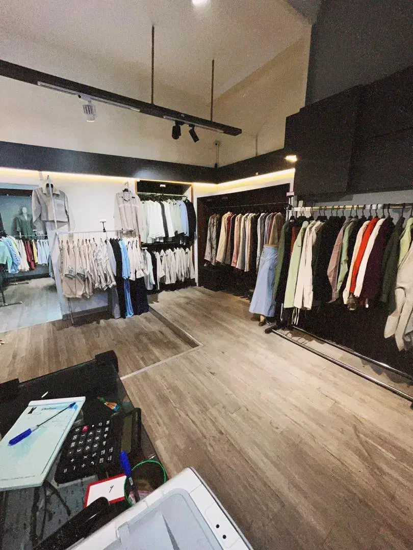 یک دادبزن آقا برای تبلیغ جلو درب تولیدی نیازمندیم|استخدام بازاریابی و فروش|تهران, میدان ولیعصر|دیوار