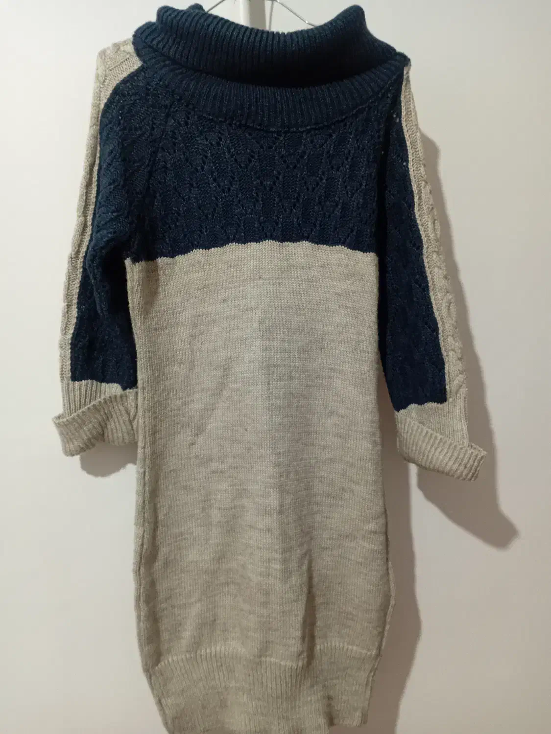 بافت یقه دار|لباس|پاوه, |دیوار