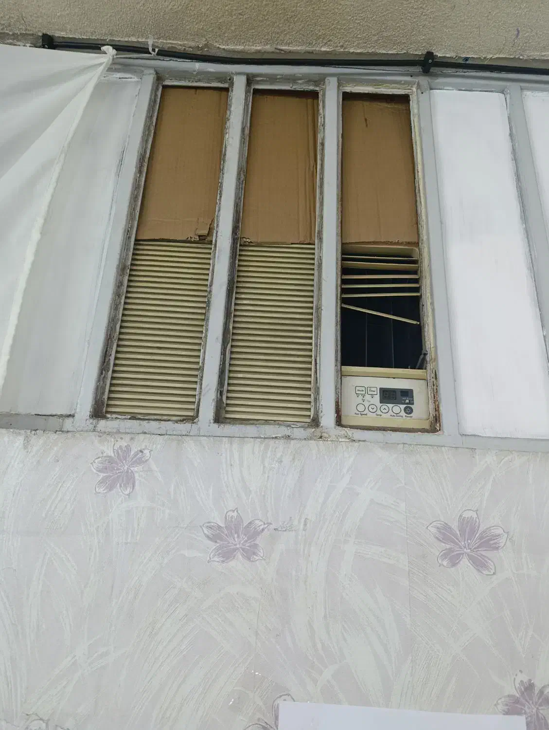 کولرگازی پشت پنجره ای ۲۴هزار و تعدادی وسایل منزل|کولر گازی و فن‌کوئل|یزد, |دیوار