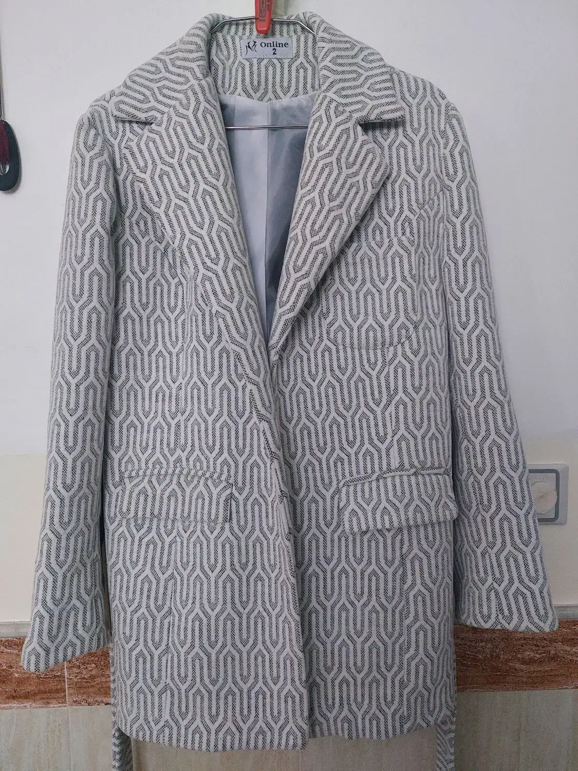 پالتو|لباس|آران و بیدگل, |دیوار