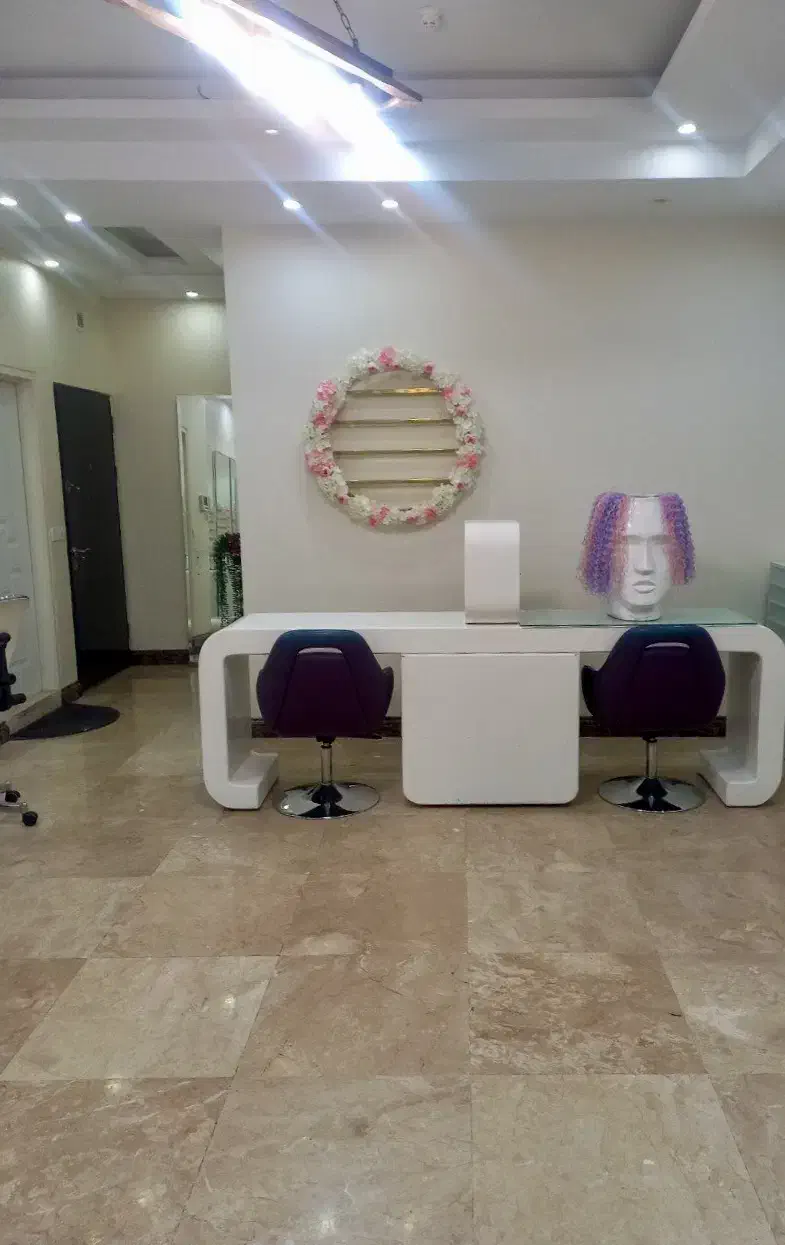 اجاره میزناخن اجاره تخت مژه اجاره صندلی تمام لاین|خدمات آرایشگری و زیبایی|تهران, تهرانپارس غربی|دیوار