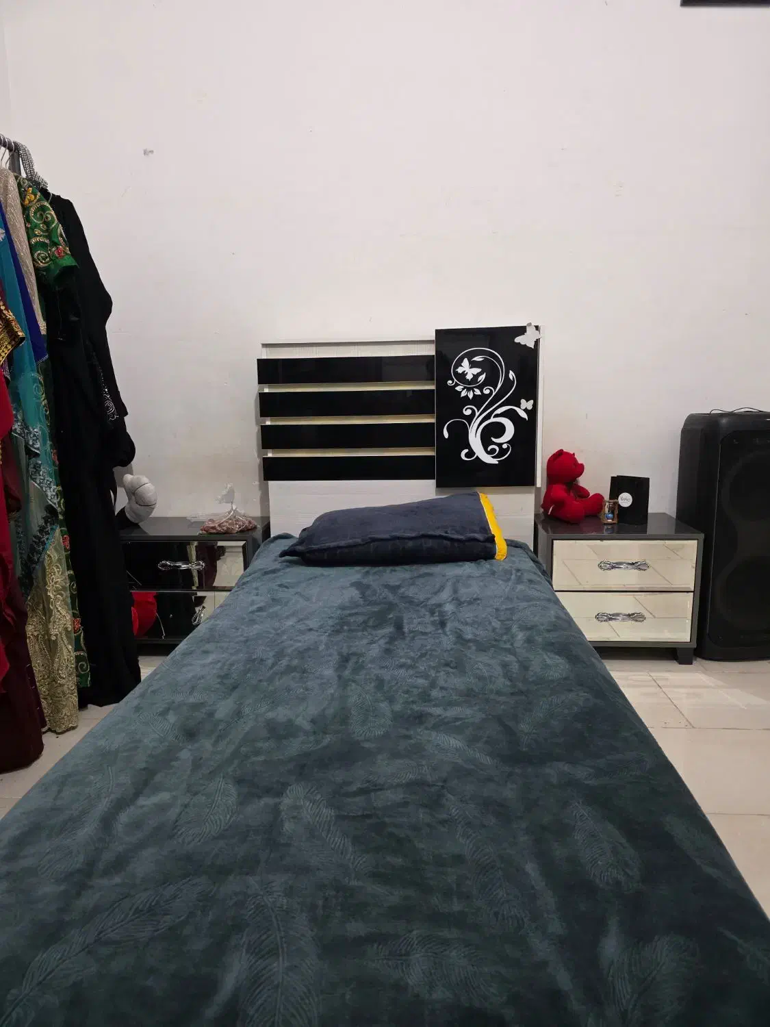 دو عدد تخت یک نفره|تخت و سرویس خواب|بندرعباس, |دیوار