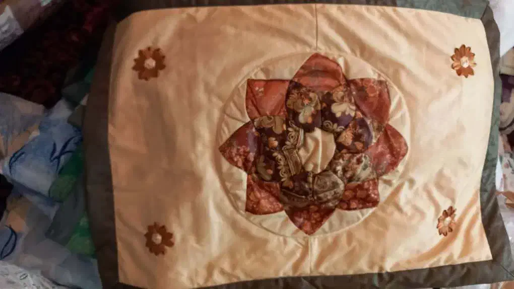 روتختی دونفره به همراه دو بالشت و دوکوسن|سرویس روتختی|گنبد کاووس, |دیوار