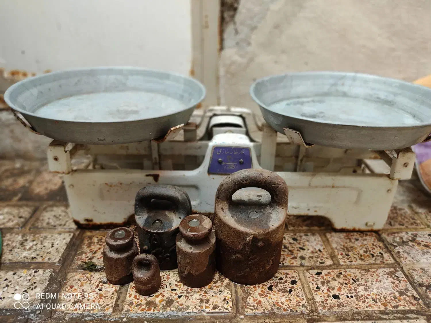 ترازوی سنگی|کلکسیون اشیاء عتیقه|مشهد, ثامن|دیوار