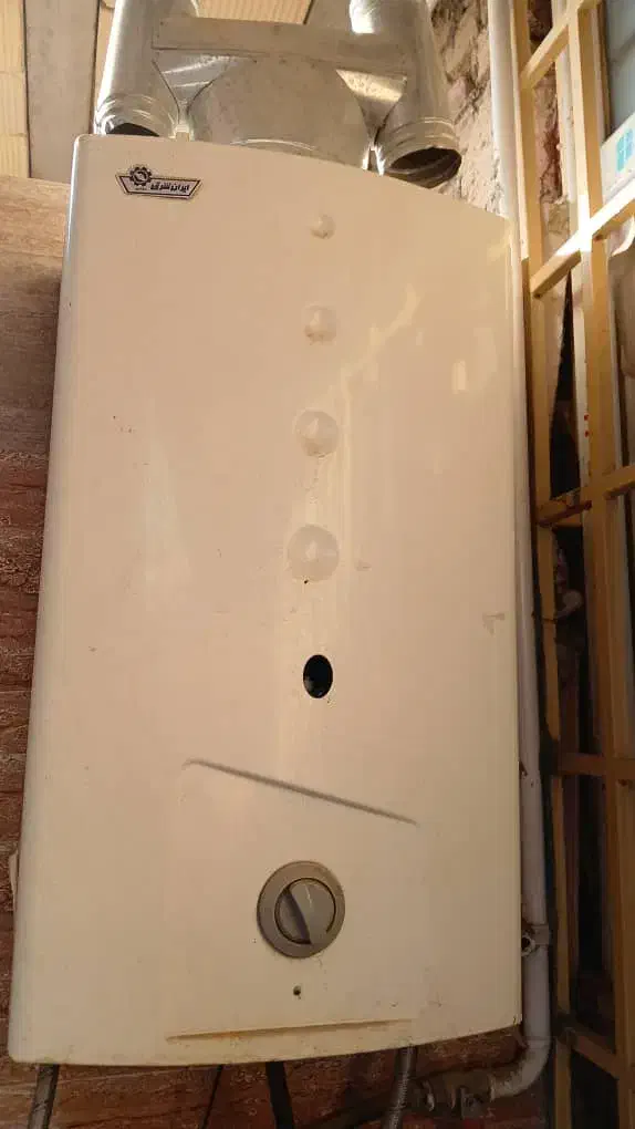 تعمیروسرویس انواع آبگرمکن گازی دیواری|خدمات پیشه و مهارت|ایرانشهر, |دیوار