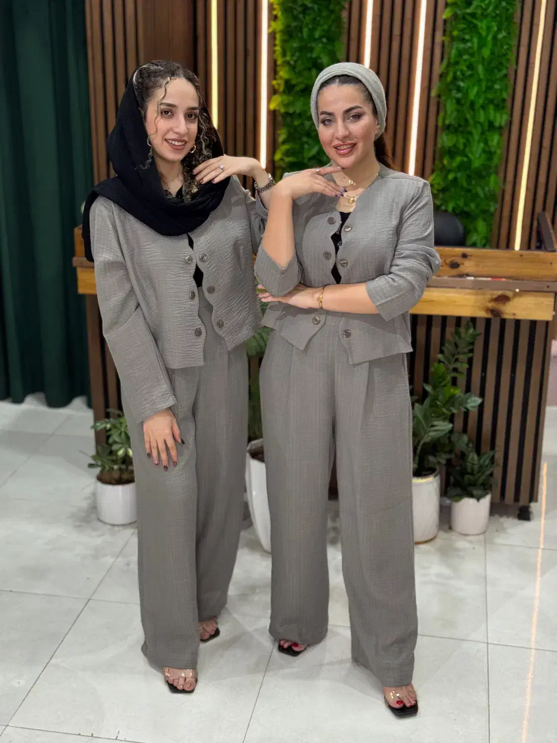 لباس زنانه|لباس|شیراز, تاچارا|دیوار