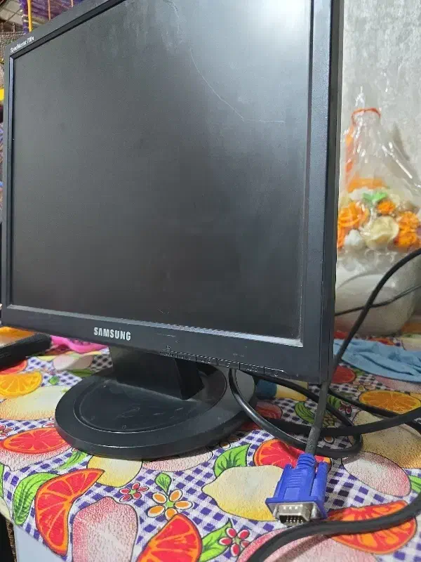 مانیتور۱۴ اینچ|قطعات و لوازم جانبی رایانه|اهواز, فاز ۲ پادادشهر|دیوار