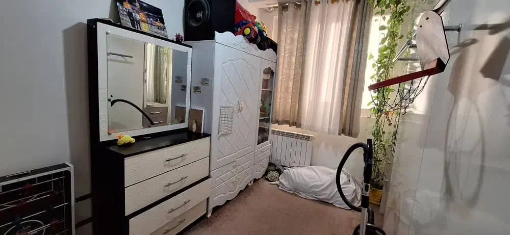 63مترطبقه1پارکینگ1خوابه آسانسور خ حیدری ک درختی