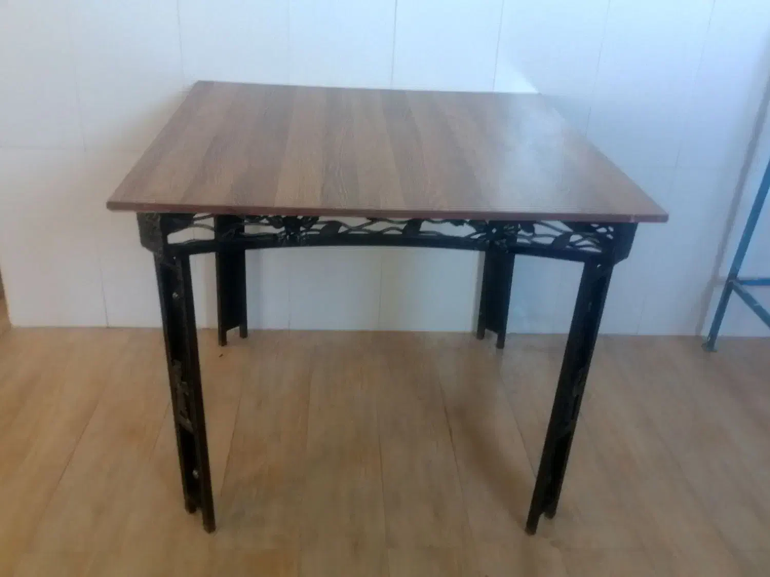 میز نهار خوری|میز و صندلی غذاخوری|نیشابور, فضل|دیوار