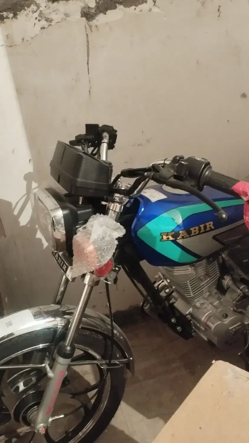 موتور 200 کبیر آک|موتورسیکلت|رابر, |دیوار