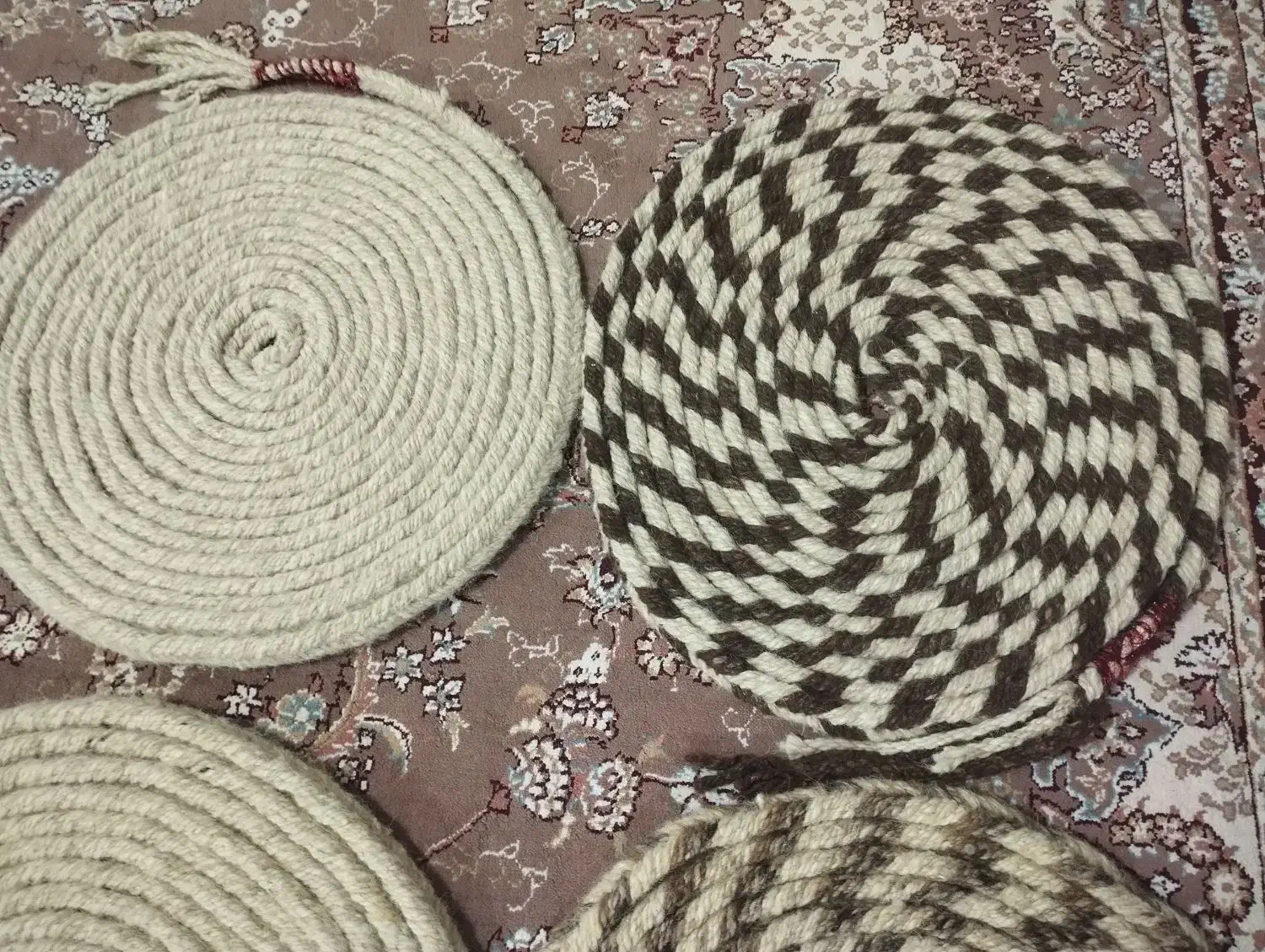 ریسمان پشمی|گلیم، جاجیم، گبه|نورآباد, |دیوار