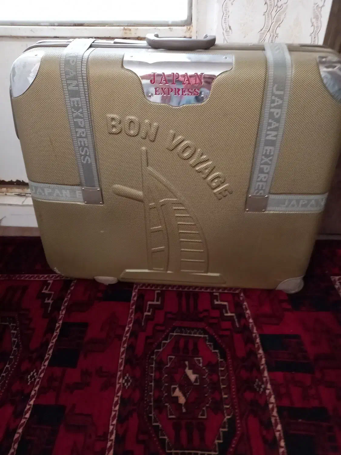 چمدان بزرگ|کیف، کفش، کمربند|مشهد, کوی ولیعصر|دیوار