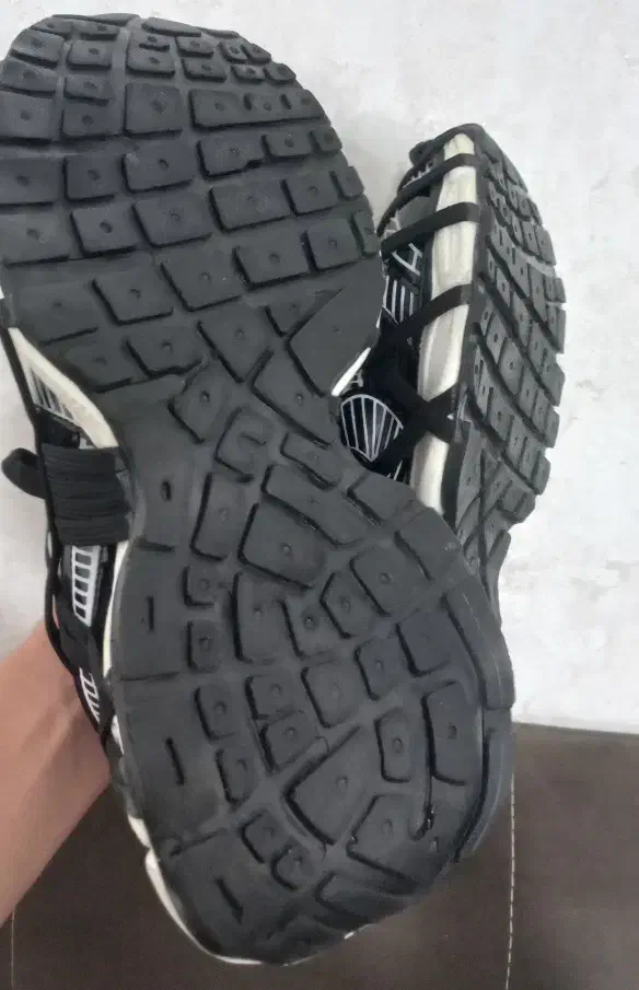 کتونی اسپایدر|کیف، کفش، کمربند|بروجرد, |دیوار