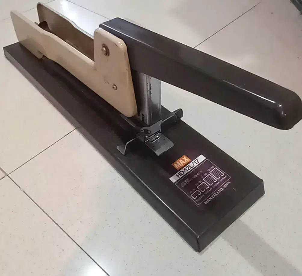 منگنه زن بزرگ کتاب مارک مکس ژاپنی|لوازم التحریر|تهران, جنت‌آباد جنوبی|دیوار